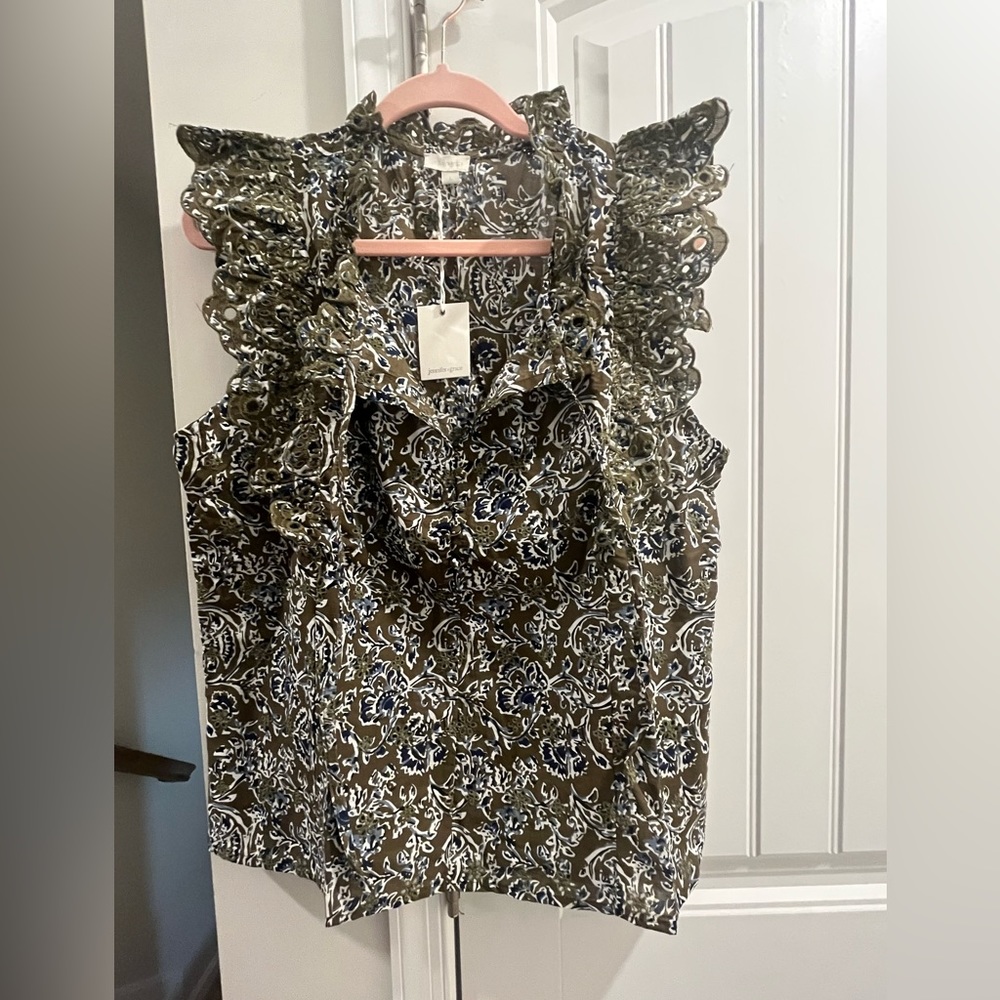 NWT Jennifer & Grace Sleeveless Shirt Women’s Size Large